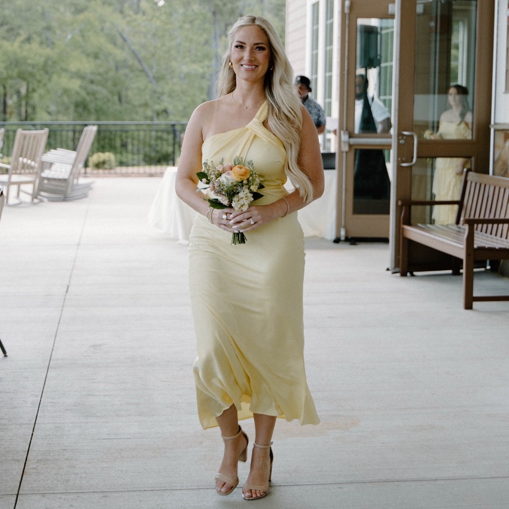 Elegant Yellow One-Shoulder Dress